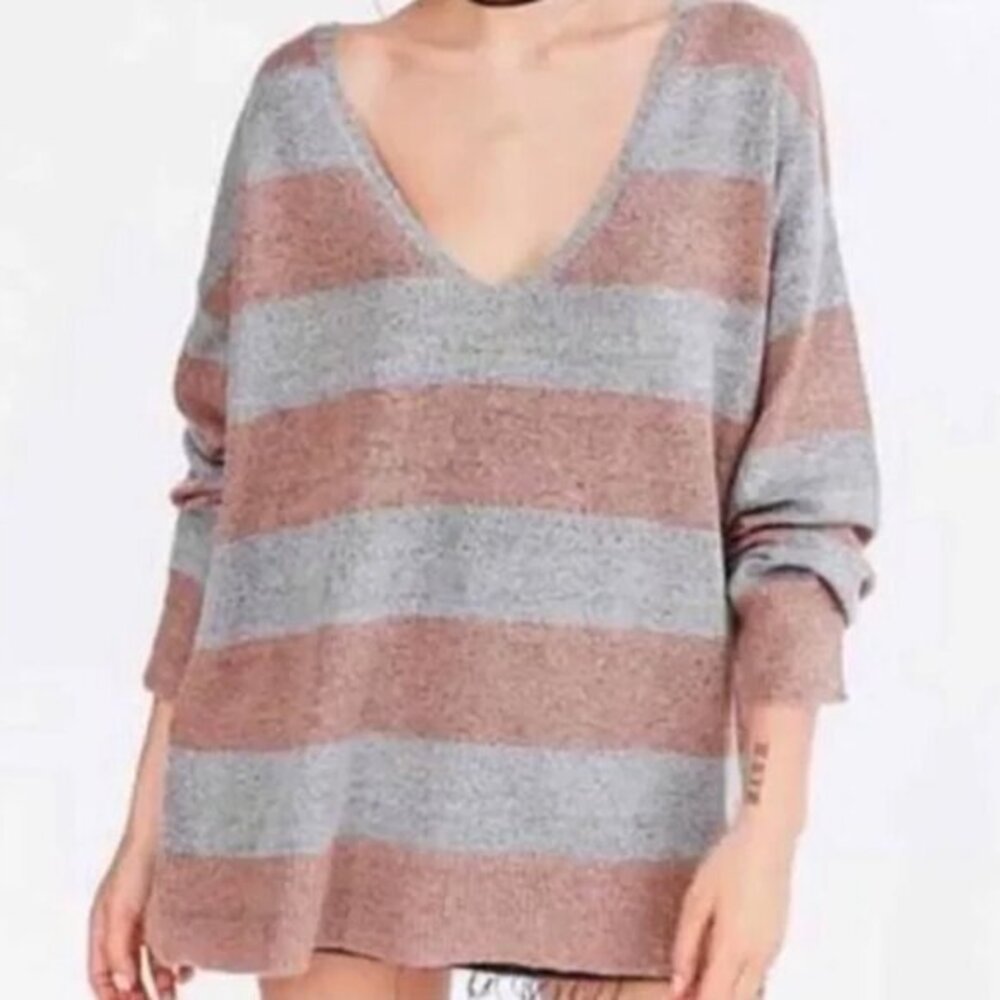 BDG Urban Outfitters Sweater Womens M/L Gray Orange Fuzzy Soft Grunge Minimalist